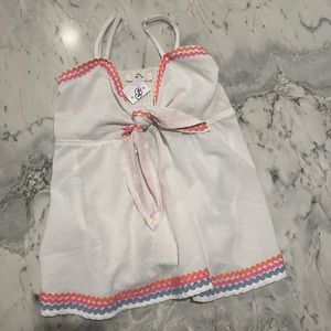 White top. Size small.